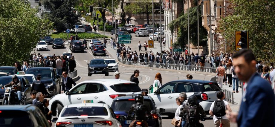 Spain power outage LIVE: 'Rare atmospheric phenomenon' causes major power outage across Iberian peninsula
