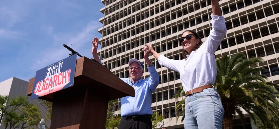 Sanders & AOC 'preaching to the choir' with oligarchy tour