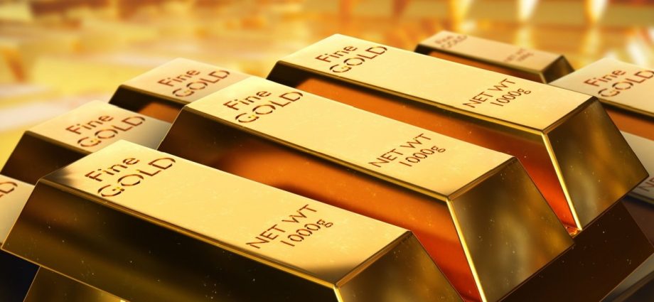 Gold Prices Soar Over $3,500 on the Wings of a Weak Dollar