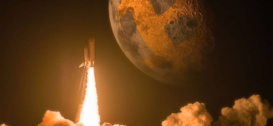 Bitcoin Cracks $94K as Correlation With Stocks Fades