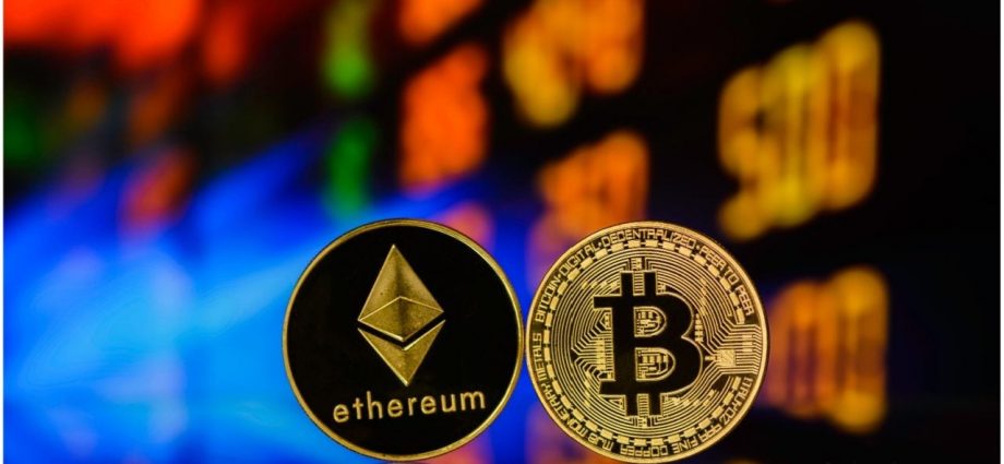Bitcoin and Ether ETFs Shine With Back-to-Back Inflows