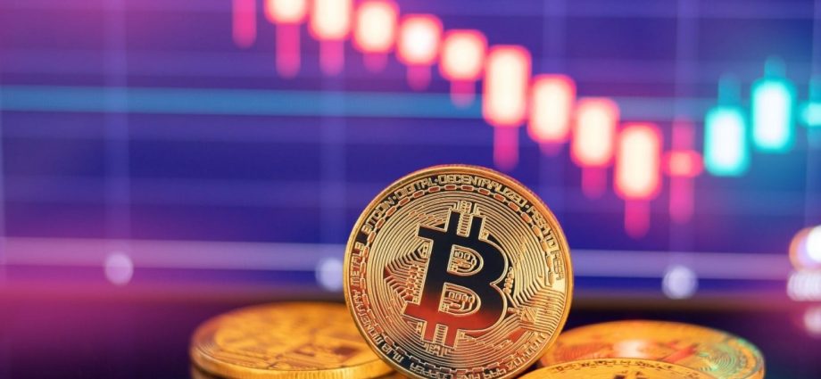 Bitcoin ETFs Extend Outflow Streak to Five Days With $127 Million Exit