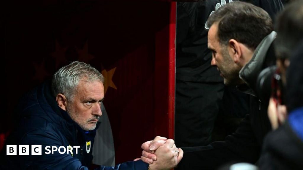 Fenerbahce accuse Galatasaray boss of acting 'like he'd been shot' in Jose Mourinho row