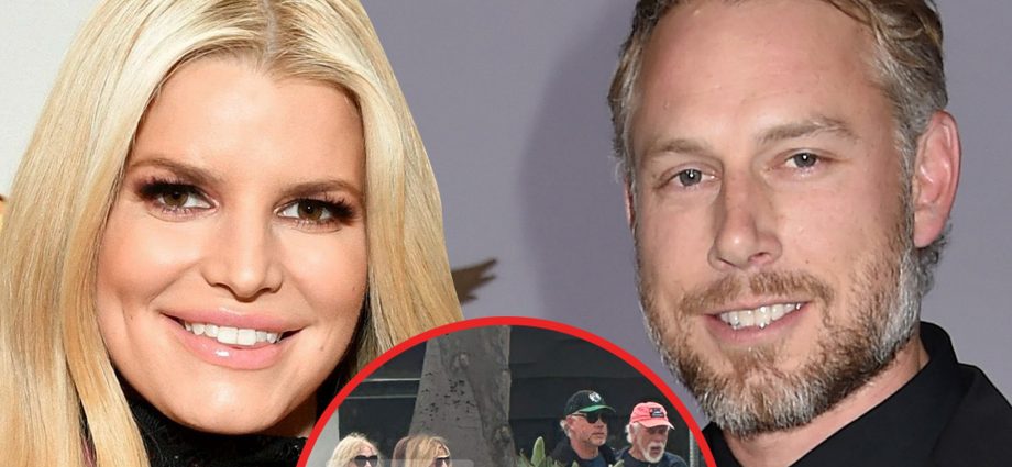 Jessica Simpson and Eric Johnson Hanging Out Together Amid Split
