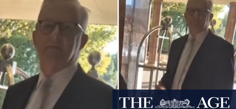 Prime Minister confronted by alt-right media in hotel lobby