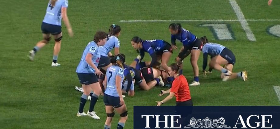 Ref falls after player collision