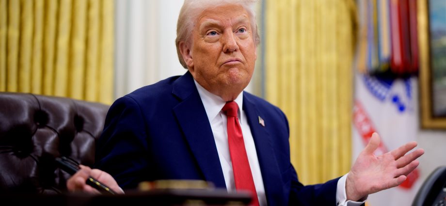 Bitcoin Resilient as Trump's 'Liberation Day' Unsettles Markets