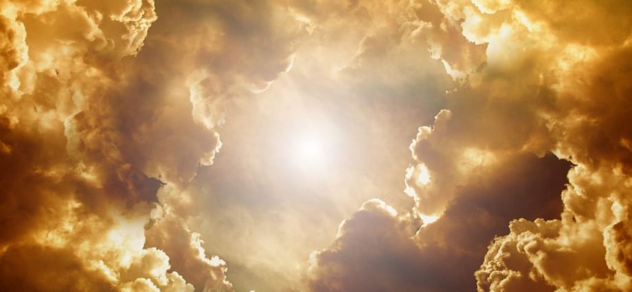 Bitcoin Faces 'Cloud Resistance' at $85K, Neutralizes Risk Reward for Bulls
