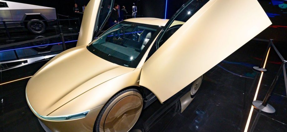 In a Boon for Tesla, Feds Weaken Rules for Reporting on Self-Driving