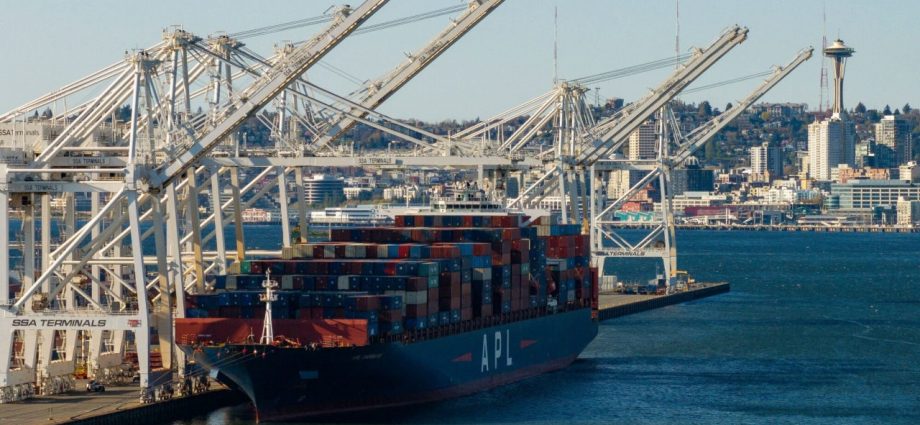 Private-Equity Might Resort to Short-Term Workarounds on Tariffs