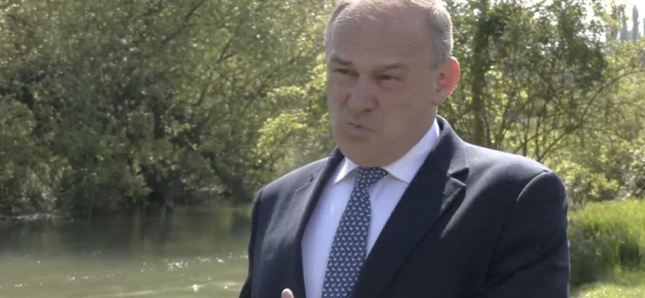 Ed Davey hails return of freedom of movement for under-30s as 'right step forward'