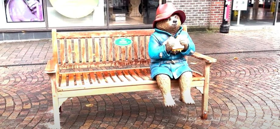 Paddington Bear statue to return to Newbury after being vandalised by RAF engineers | UK News
