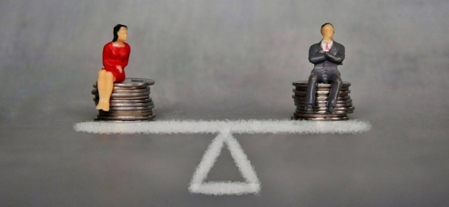 Stablecoin Market Will Top $2T by 2028: Standard Chartered