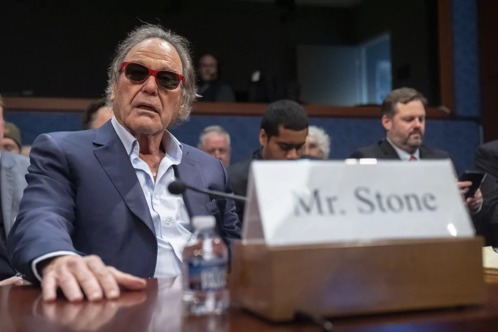 Oliver Stone asks Congress to reopen JFK assassination investigation