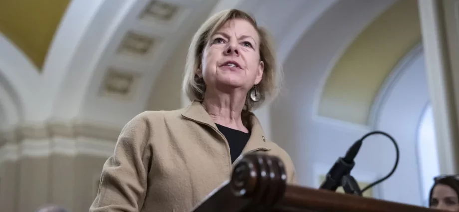 Trump tariff measure scores endorsement from Senate Dem Tammy Baldwin