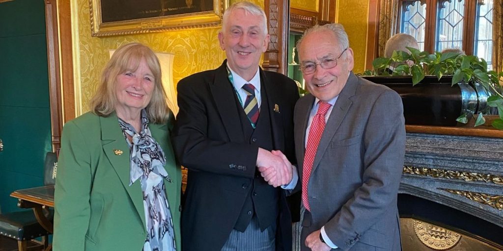 Speaker Lindsay Hoyle hails Alastair Stewart's 'unflappable delivery of news' in inspiring tribute as pair meet in House of Commons