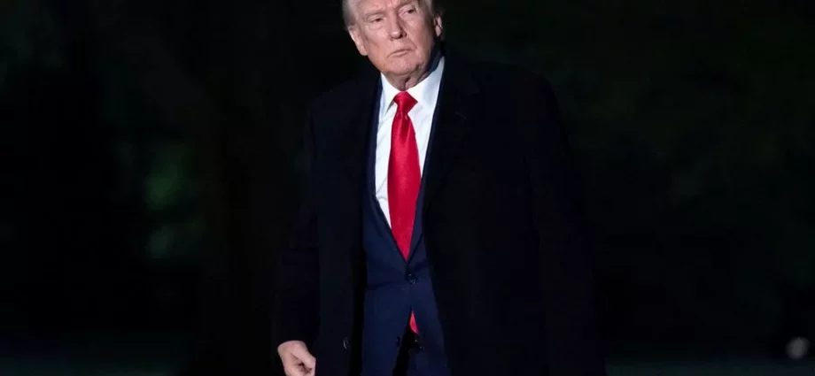 Trump trashes 60 Minutes, calls on FCC to strip CBS of its license