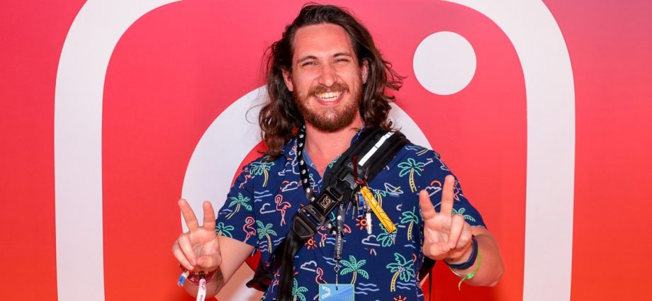 5 Things to Know About Influencer Sidney Raz and His Cancer Battle