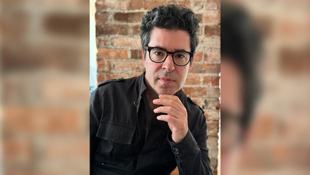 Yale fascism expert on fleeing to Canada
