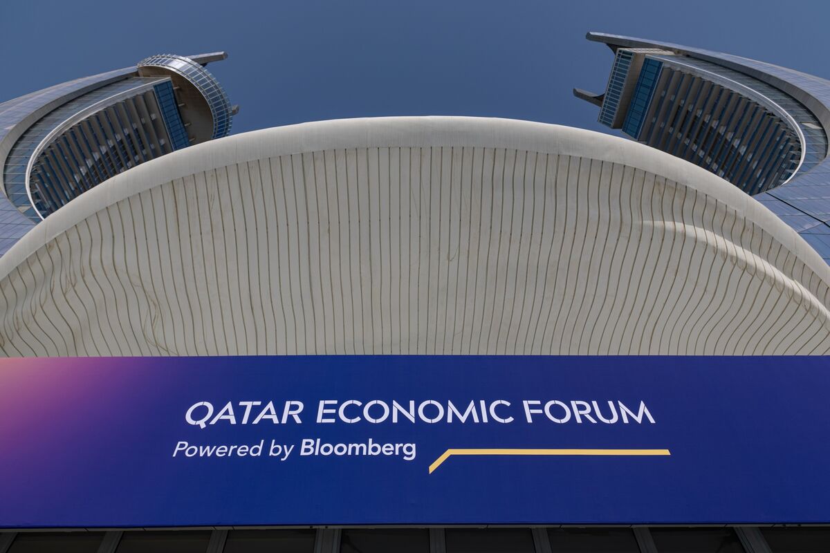 Elon Musk, Qatar’s Al-Thani to Speak at Economic Forum