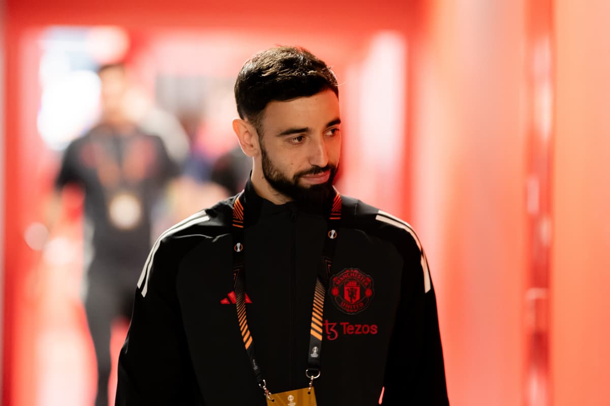 Tottenham: Ange Postecoglou reveals plan to 'overwhelm' Bruno Fernandes against Manchester United in final
