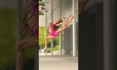 Flexibility and strength! Stella has it all 💃 #dancephotography #slowmodance #ballerina