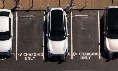 Trump signs resolutions blocking California’s pro-EV rules
