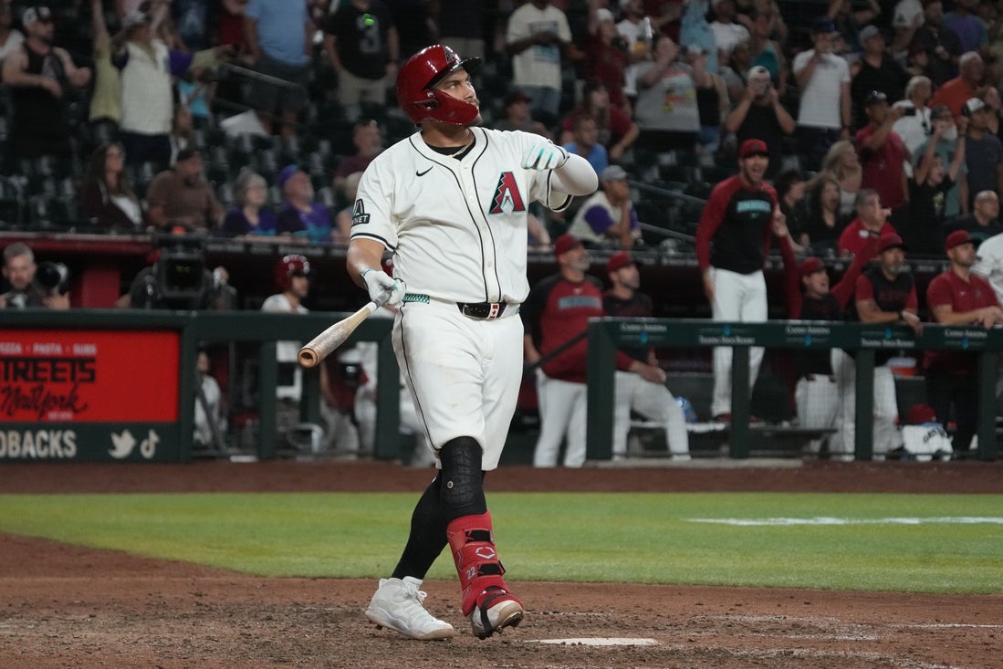 D-backs aim to ride 'magical' win into rematch vs. Mariners