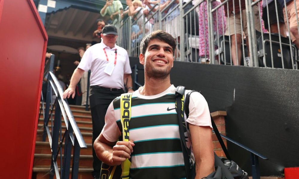 Carlos Alcaraz v Jiri Lehecka live: Tennis score and latest updates from Queen’s final today