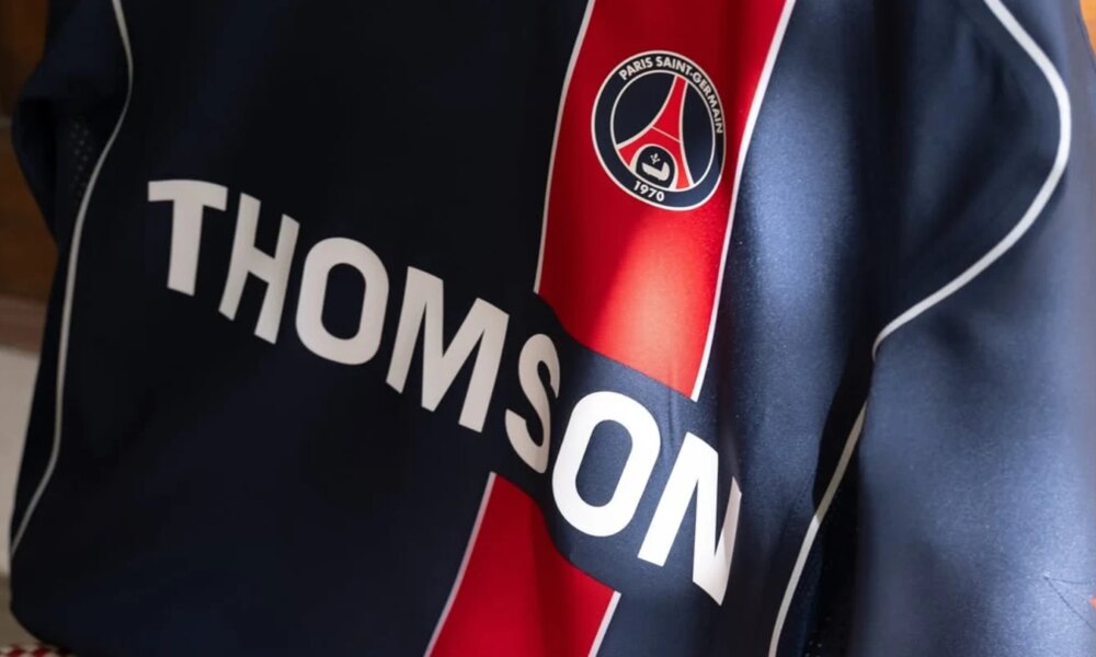 PSG re-issue iconic 2004/05 shirt with help from Ronaldinho