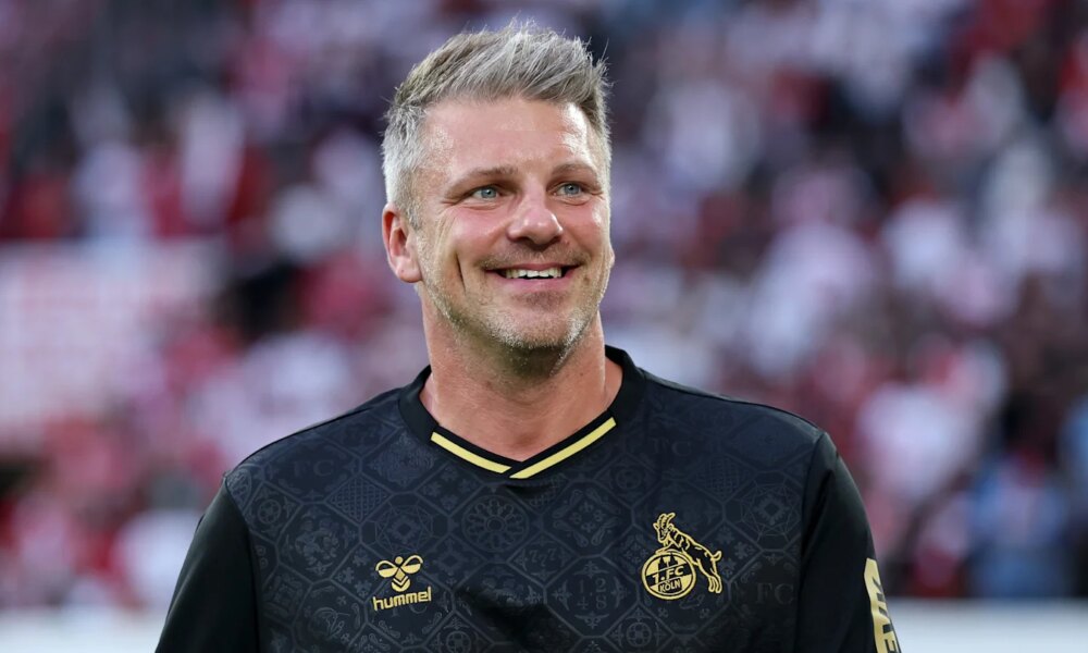 FC Koln head coach turning heads for unusual touchline antics