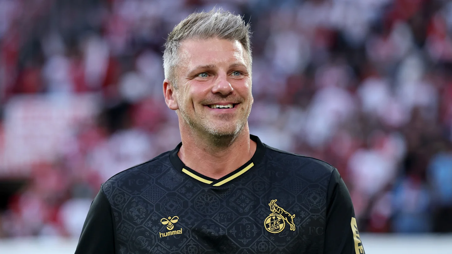 FC Koln head coach turning heads for unusual touchline antics