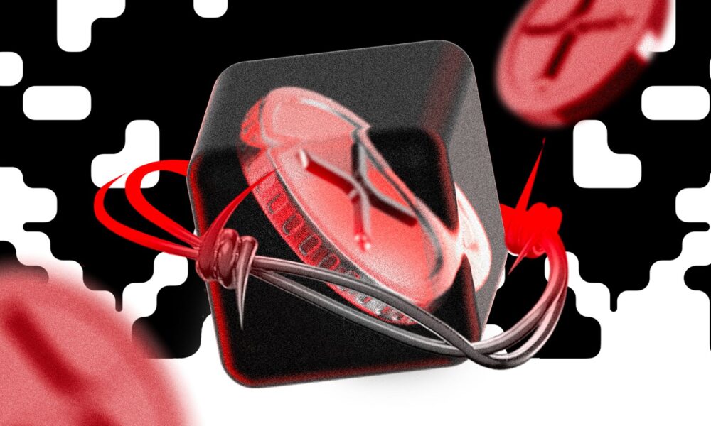 XRP Price Dips Below $2 After Bitcoin's Crash to $86,000 Range