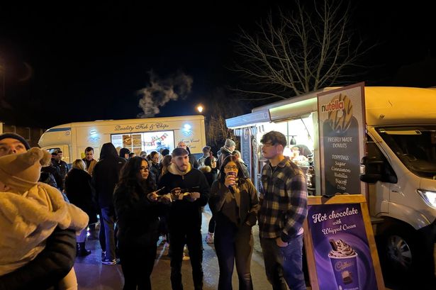 Hundreds gather for Cambridgeshire village’s first ever Christmas light switch-on