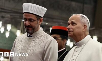 Pope Leo visits Istanbul's Blue Mosque