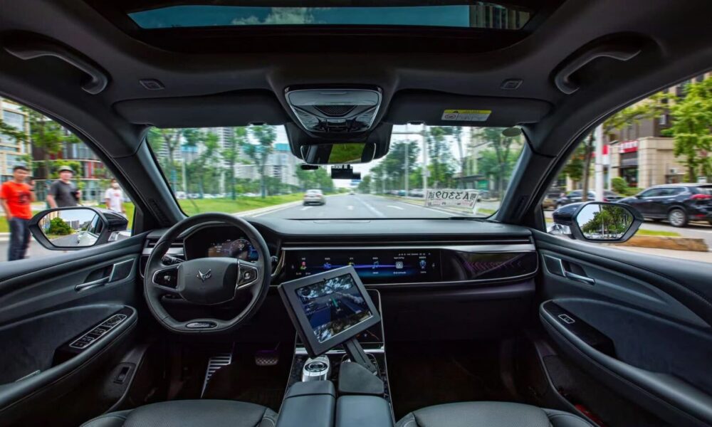 Global robotaxi race heats up between U.S. and Chinese rivals