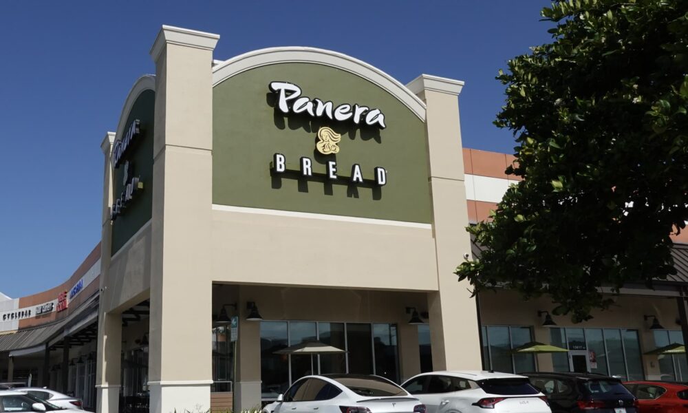 Panera Bread unveils turnaround plan with bigger portions, more staff