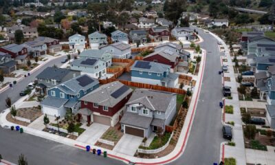 More home sellers are taking listings off the market, Redfin says