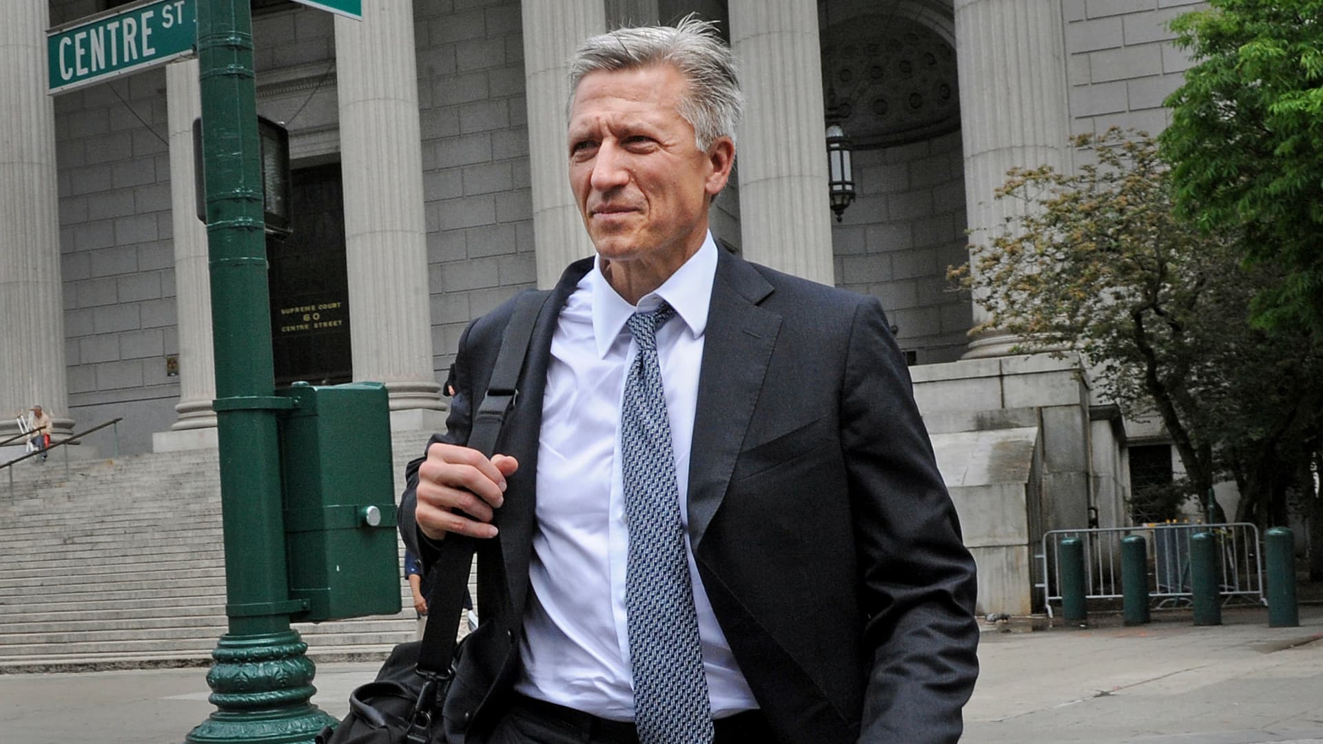 How Byron Trott became the favorite banker of Warren Buffett