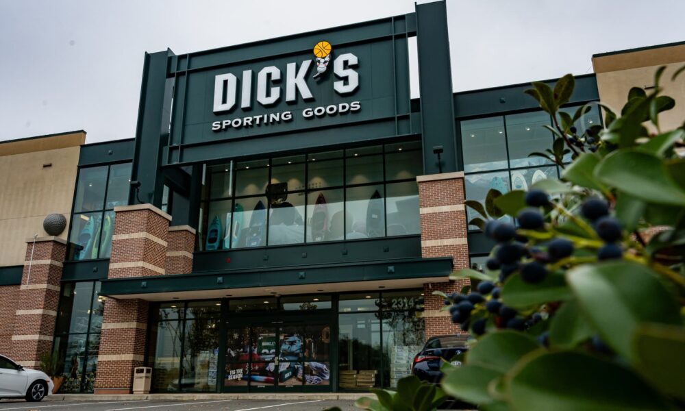 Dick's Sporting Goods (DKS) earnings Q3 2025