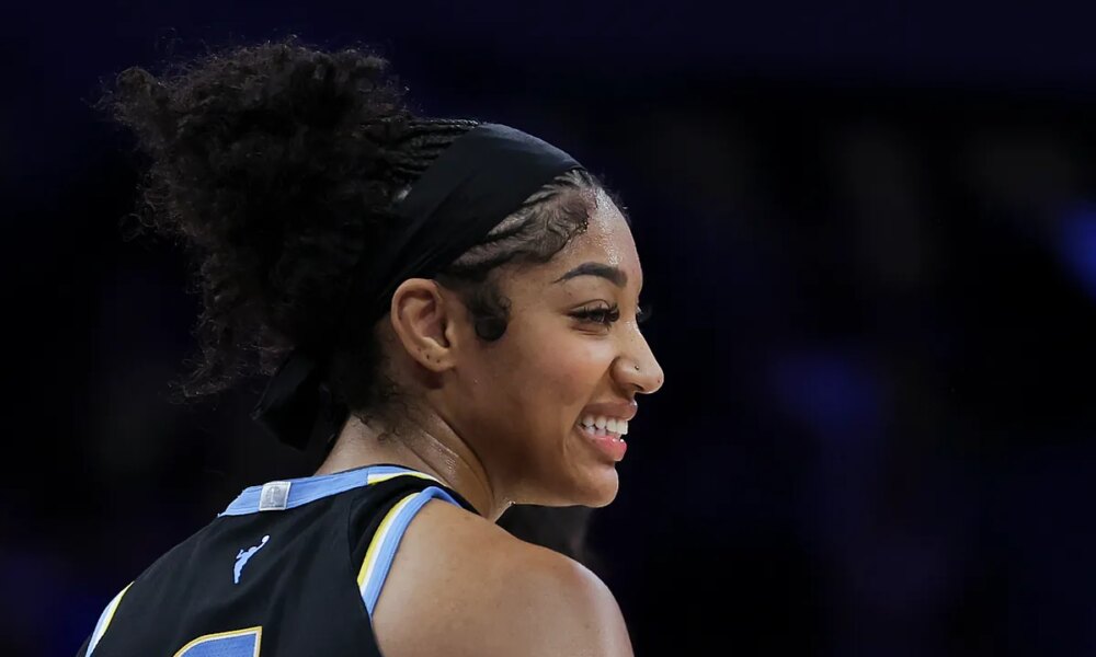 Sky's Angel Reese surprises her fans with her new "therapy"