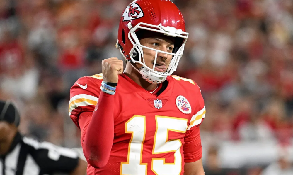 Patrick Mahomes and the Chiefs receive unexpected news: Their offense may look different for Thanksgiving