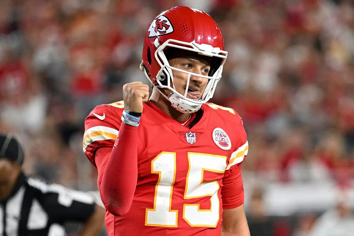 Patrick Mahomes and the Chiefs receive unexpected news: Their offense may look different for Thanksgiving