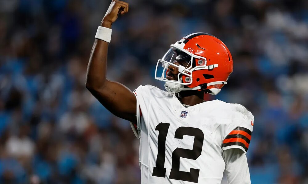 Shedeur Sanders shuts out every distraction as he locks in for his first Browns start and shows the focus of a true franchise quarterback