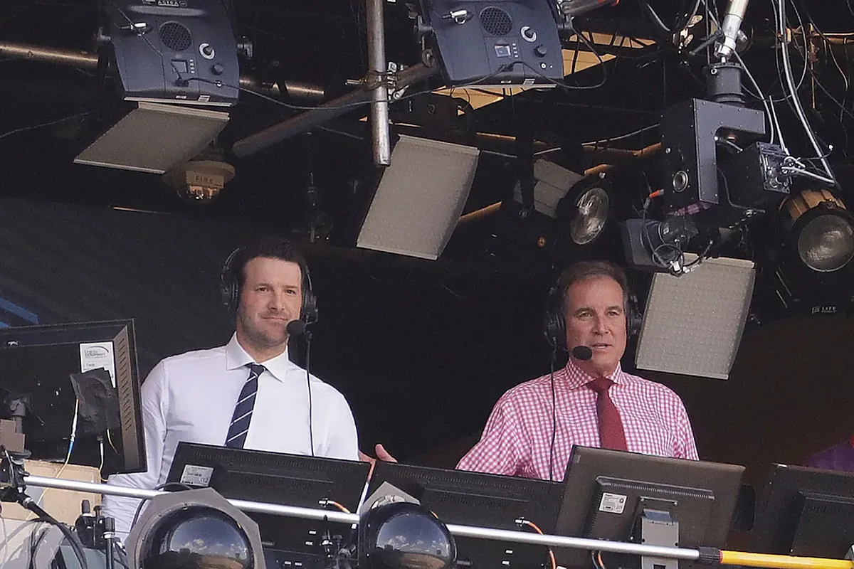 Tony Romo's million-dollar contract with CBS questioned after he stopped doing what he did best