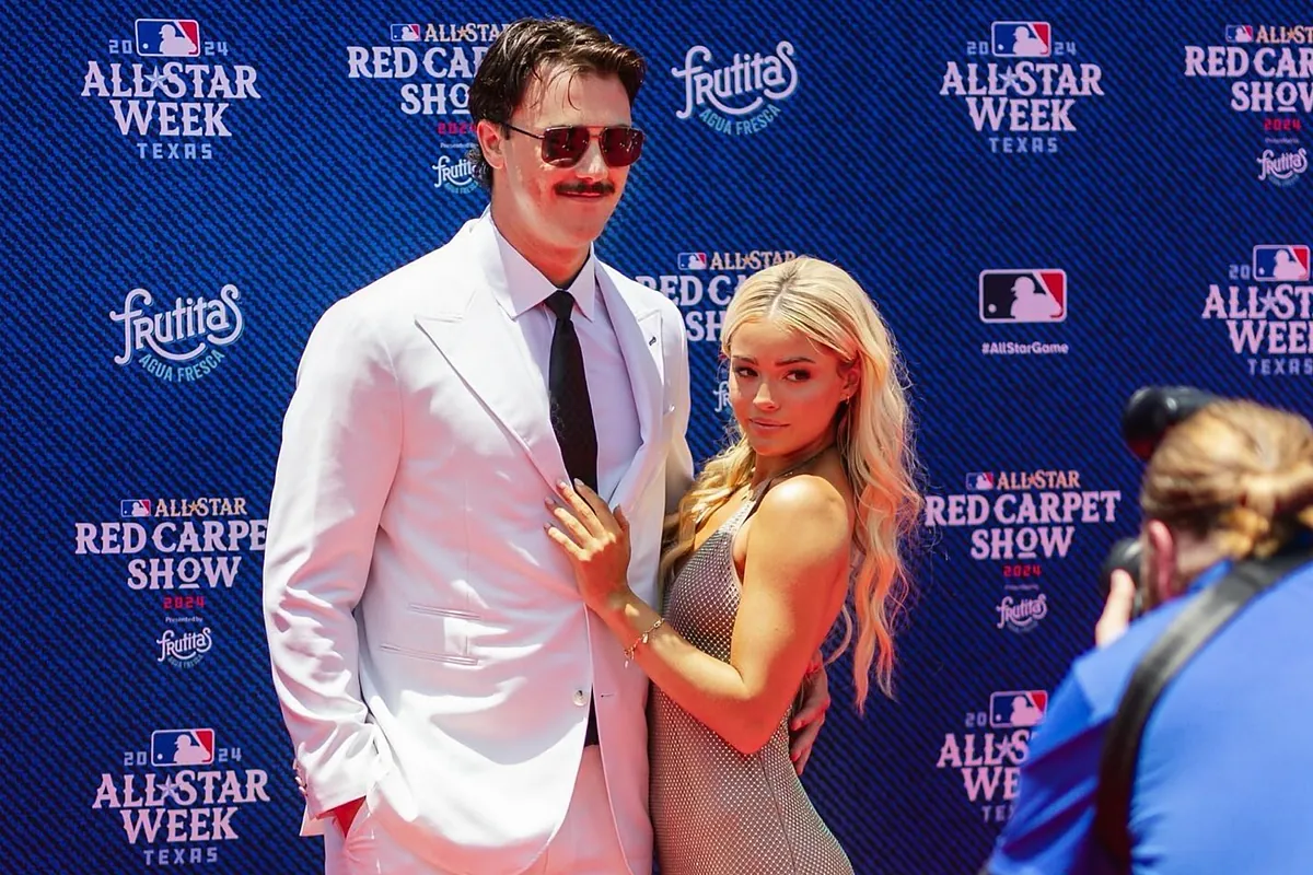 Paul Skenes and Olivia Dunne touch down in Hawaii to join Jared Jones and Rylie Fox on the biggest day of their lives