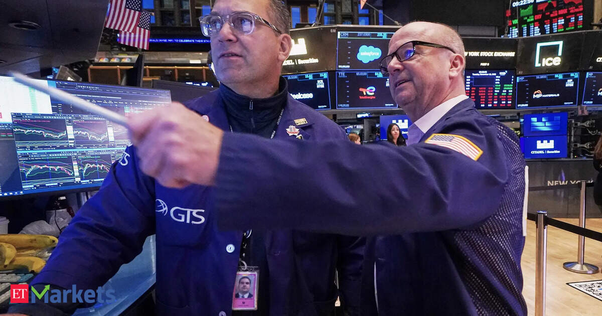 US stocks: Wall Street indexes jump as rate cut bets increase but suffer losses for week