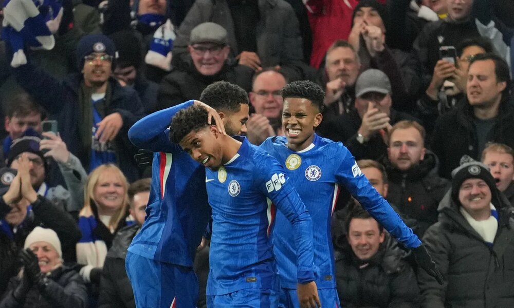 Barcelona falls apart in Champions League as Estevao inspires Chelsea to win with stunning goal