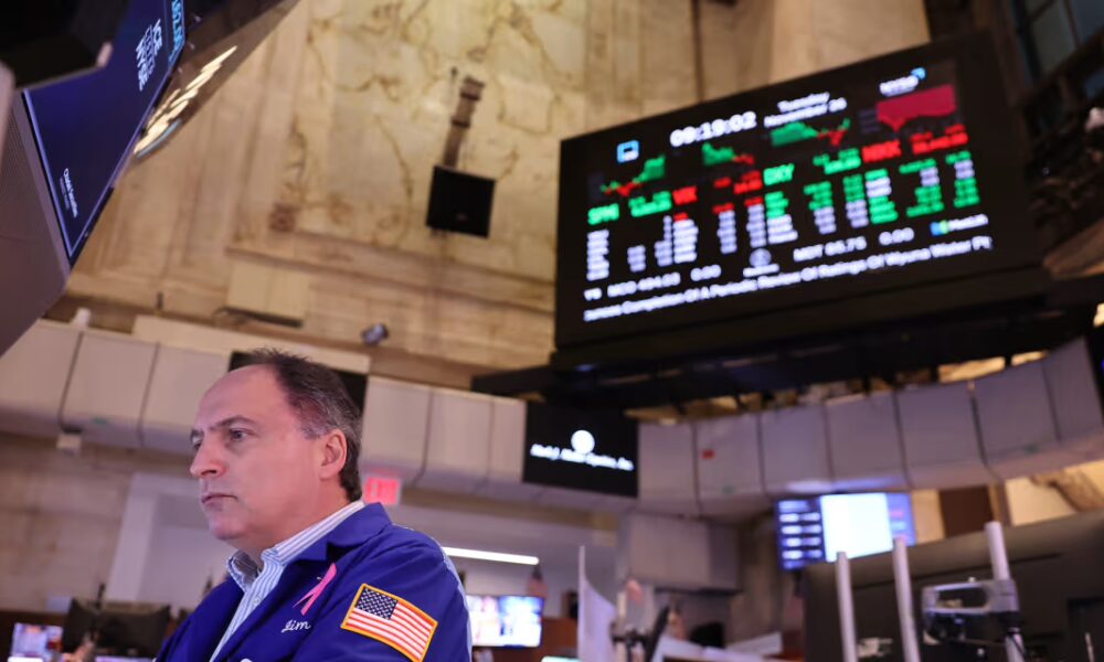 Is the Stock Market Closed Today? The Trading Hours on the Eve of Thanksgiving.