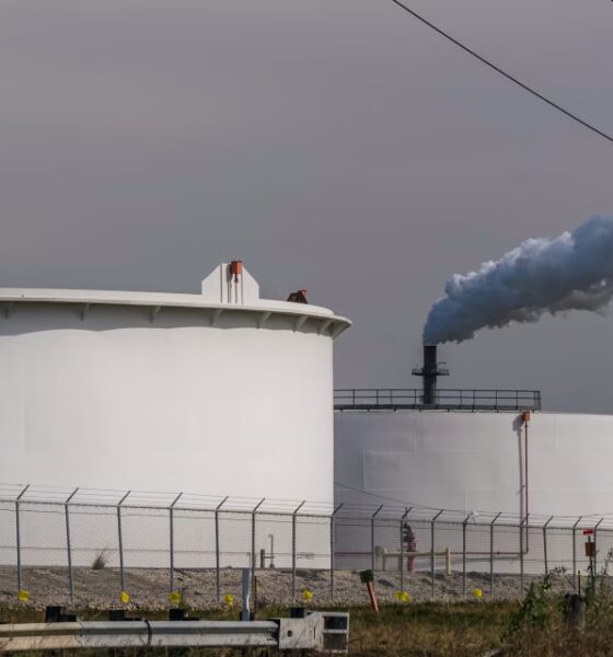 U.S. Crude Oil Supplies Rise on Higher Net Imports